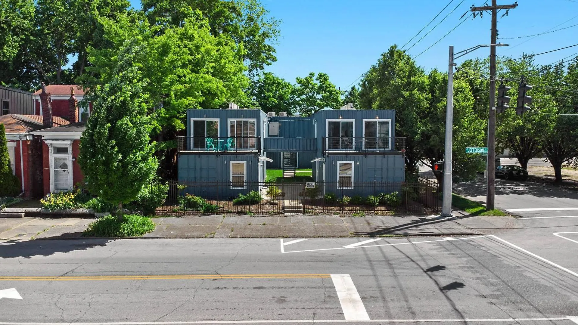 2-Storey Shipping Container Retreat Louisville 0*,  Stany Zjednoczone Ameryki