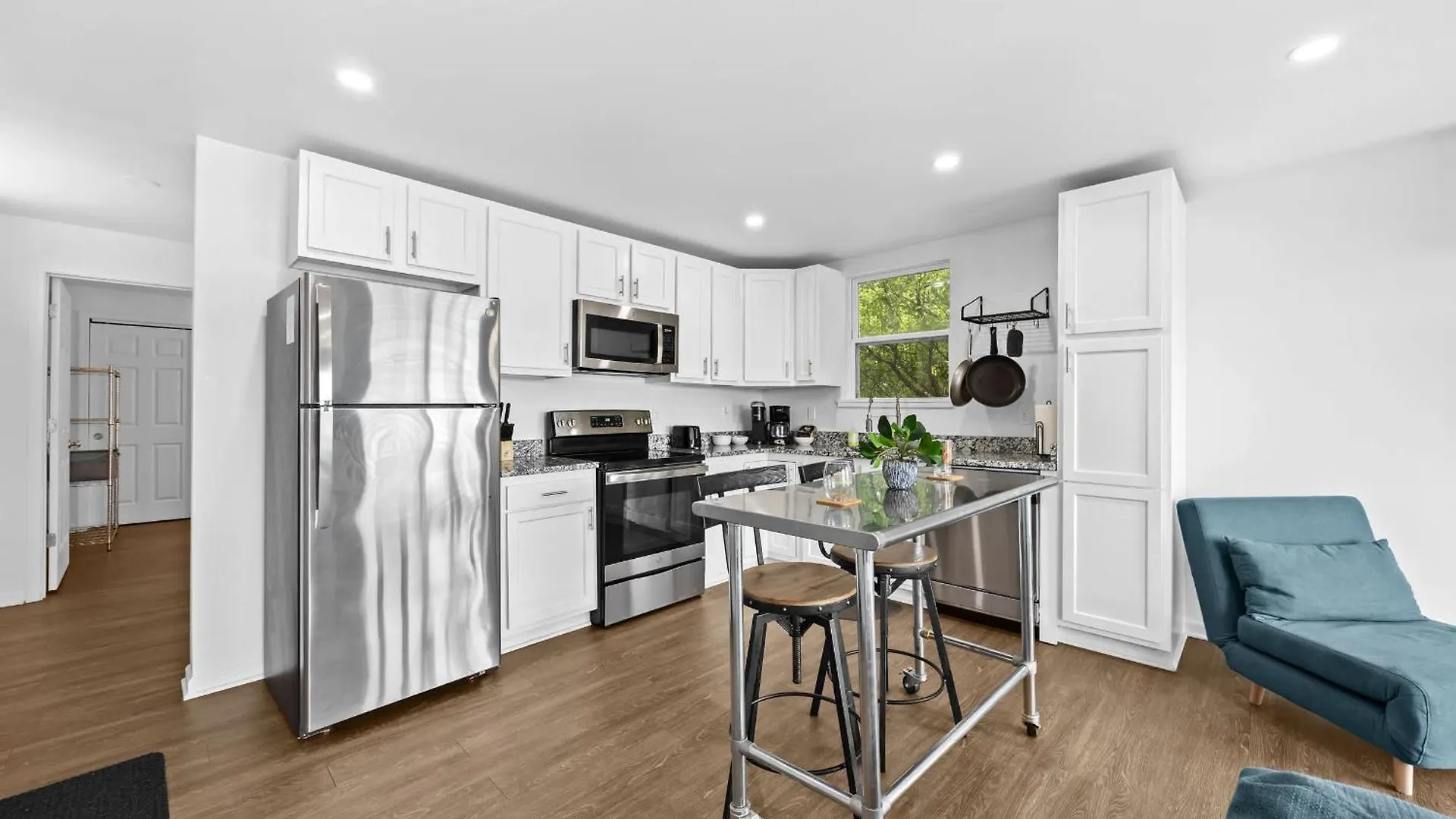 2-Storey Shipping Container Retreat Louisville 0*,  Stany Zjednoczone Ameryki